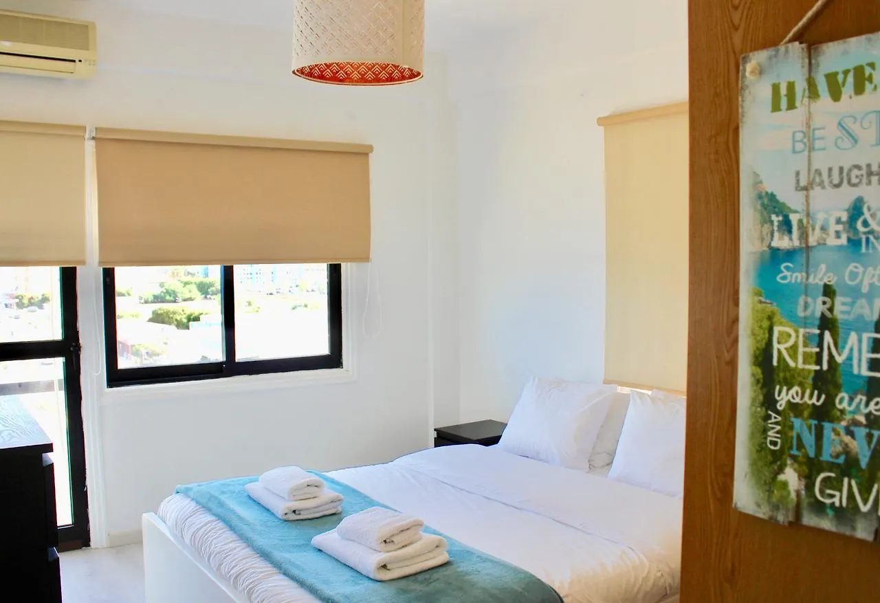 לרנקה Zenobia Beach Apartments